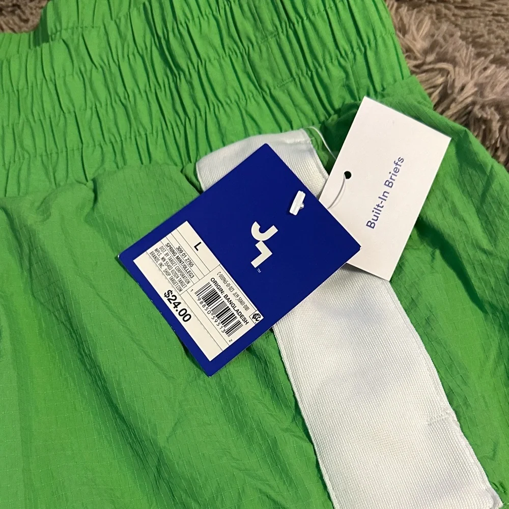 JoyLab Vibrant Green Athletic Shorts - Picture 2 of 3